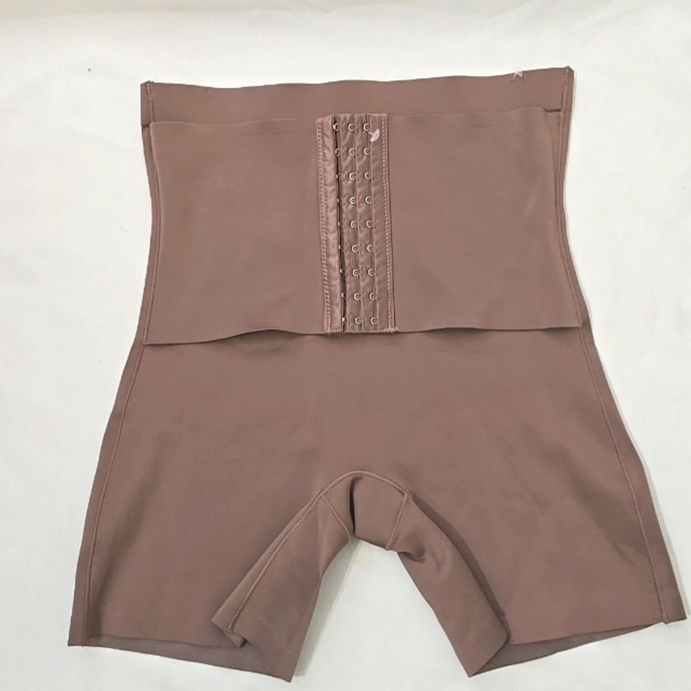 Under Where? intimates Scuba Shorts with Control‎ Belt L